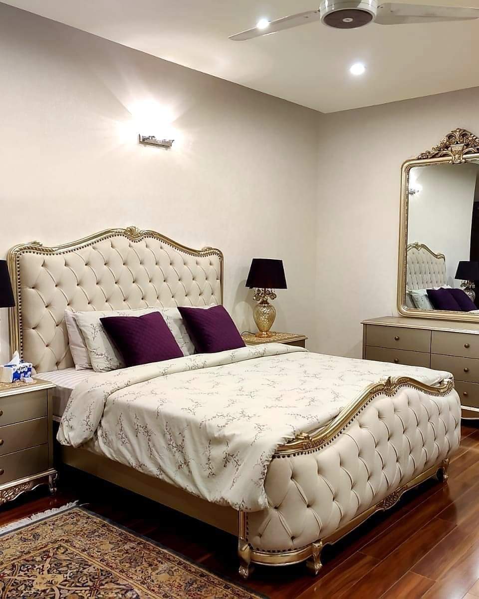 The Sovereign Gold: Modern Tufted Bed Set in Sheesham Wood