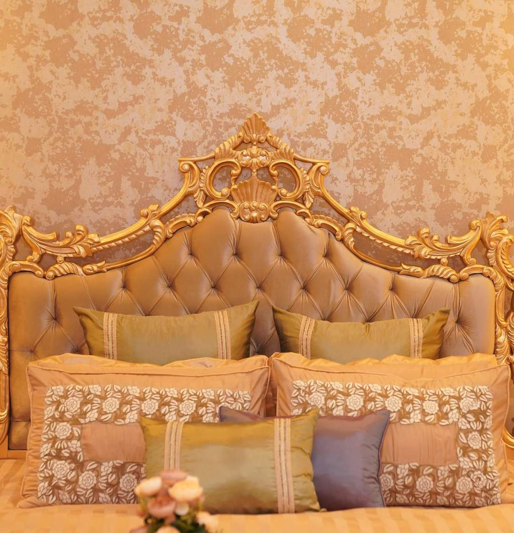 White Gold Crown Bed Set