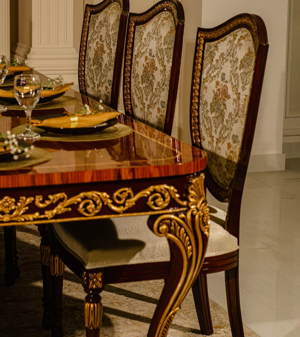 Wooden Shield Dining Set